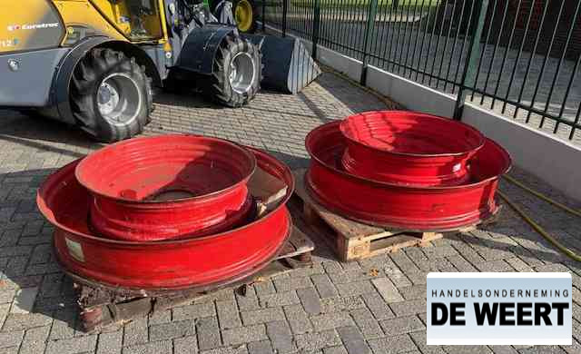 Fendt velgen 50" - Anvelope și jante pentru Utilaje agricole: Foto 1 Fendt velgen 50" - Anvelope și jante pentru Utilaje agricole: Foto 1