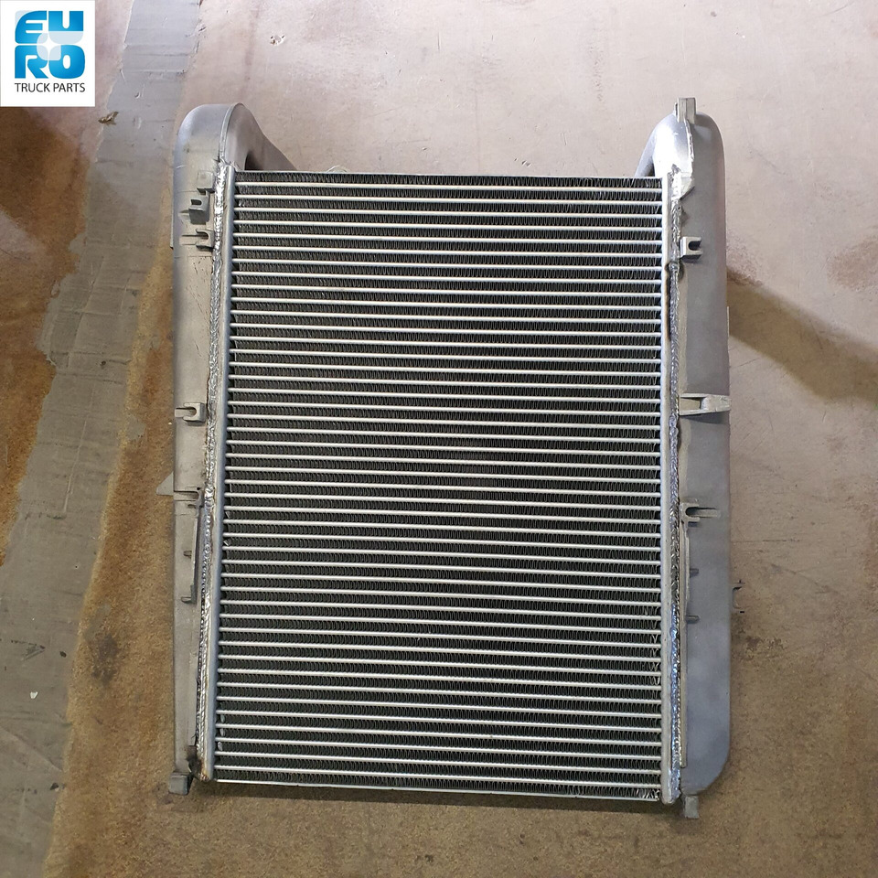 DAF CF 85 INTERCOOLER 1371318R + €50 Statiegeld - Intercooler pentru Camion: Foto 2 DAF CF 85 INTERCOOLER 1371318R + €50 Statiegeld - Intercooler pentru Camion: Foto 2
