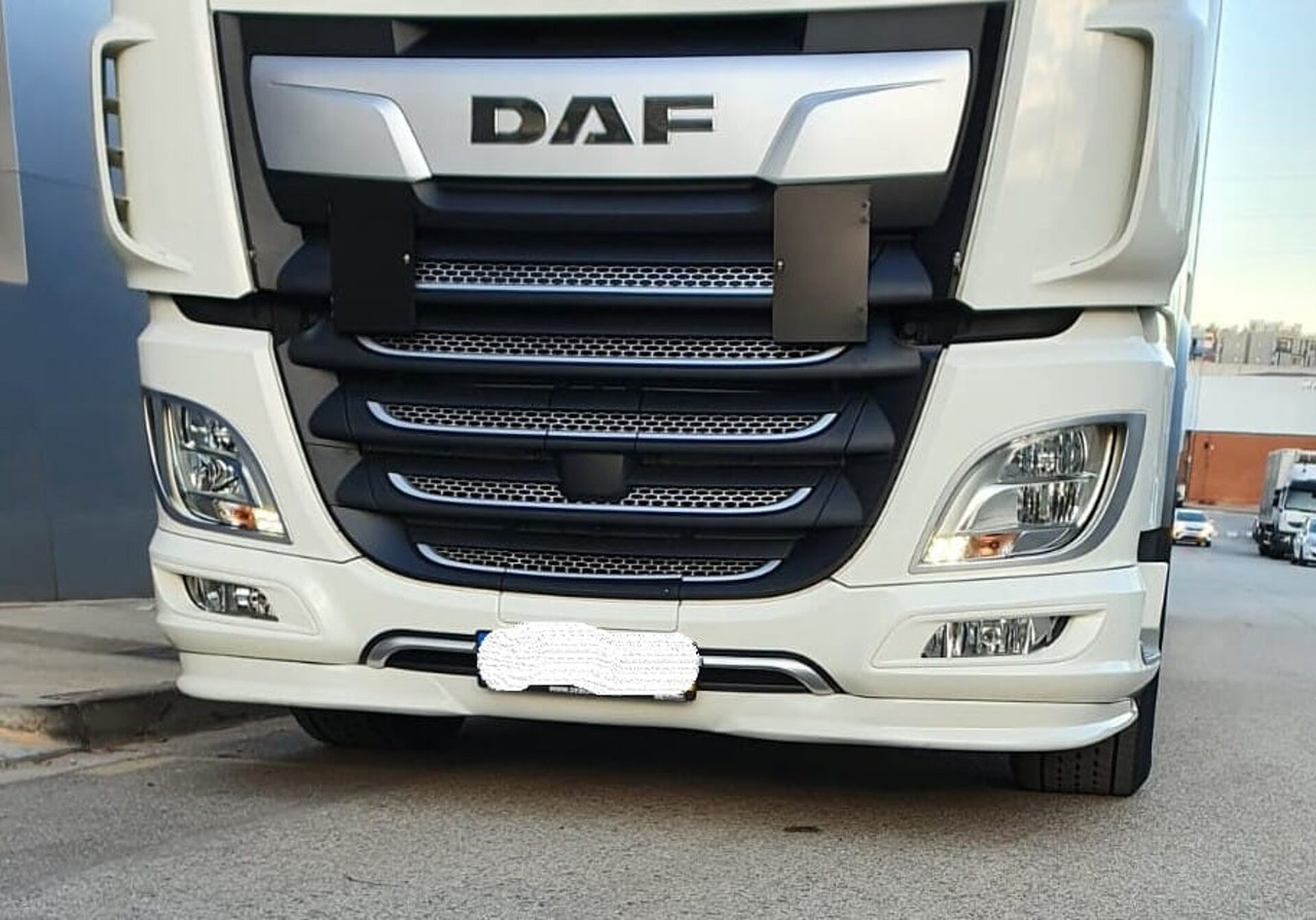 DAF XF 106 ONDER BUMPER SPOILER KLEUR H3279 000049b - Bară de protecție pentru Camion: Foto 1 DAF XF 106 ONDER BUMPER SPOILER KLEUR H3279 000049b - Bară de protecție pentru Camion: Foto 1