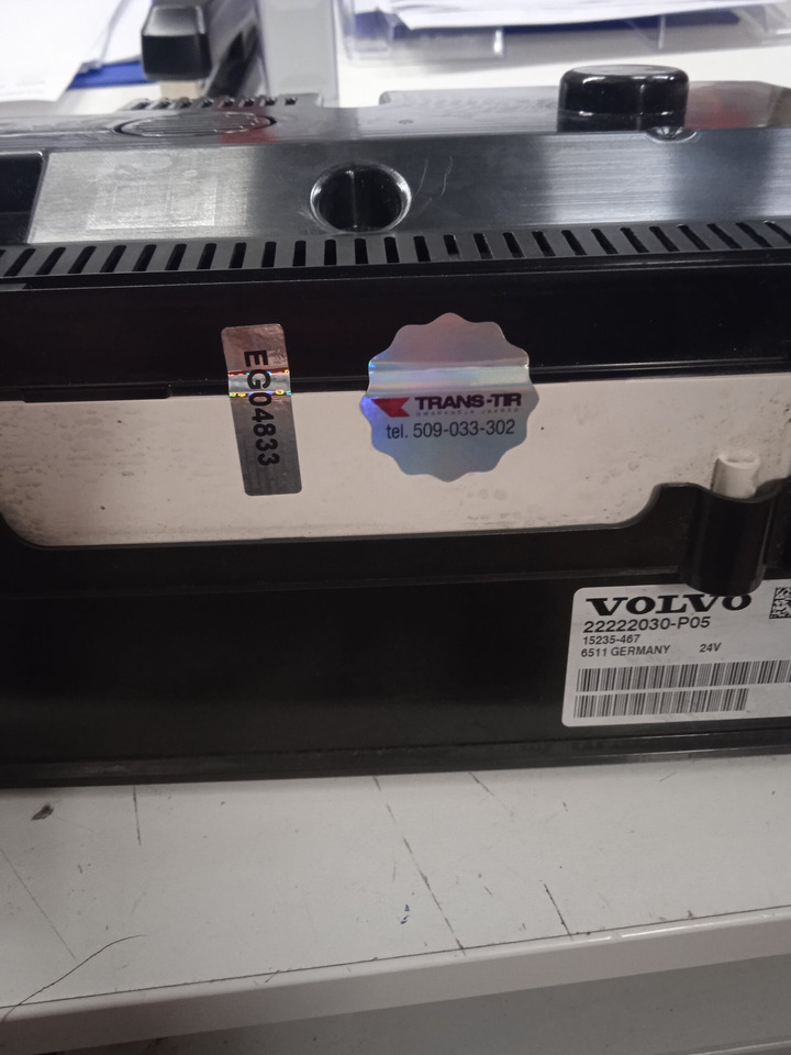 VOLVO FH4-FM4 COMBIPANEEL + STATIE 150,-EUR 22038170U - Tablou de bord pentru Camion: Foto 4 VOLVO FH4-FM4 COMBIPANEEL + STATIE 150,-EUR 22038170U - Tablou de bord pentru Camion: Foto 4