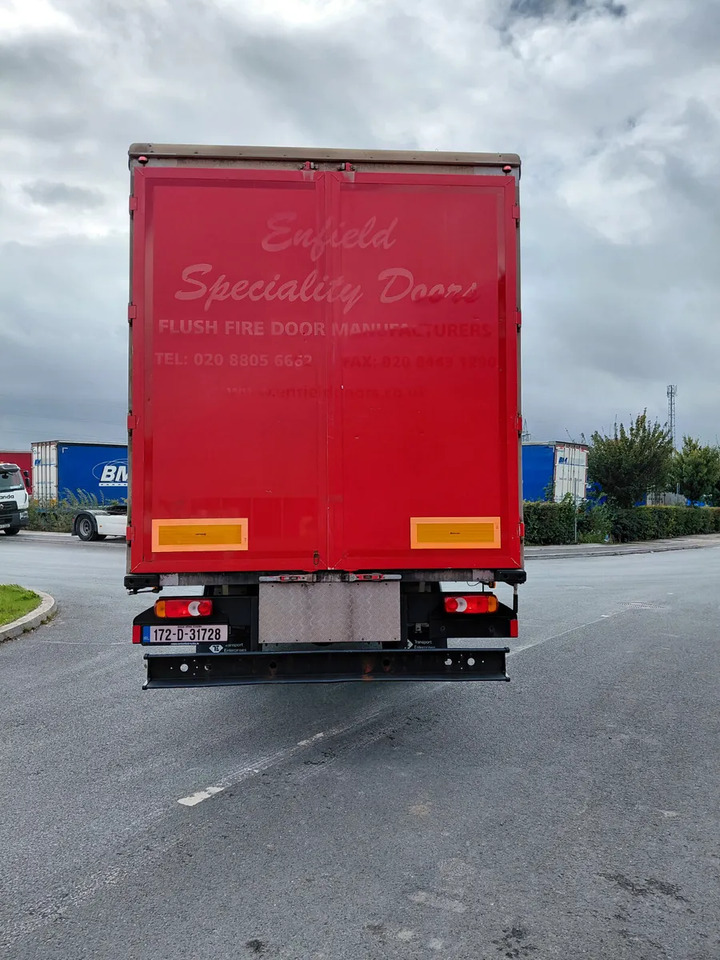 Leasing de  2017 Renault D12 4×2 Double Sleeper Curtainsider 2017 Renault D12 4×2 Double Sleeper Curtainsider: Foto 16