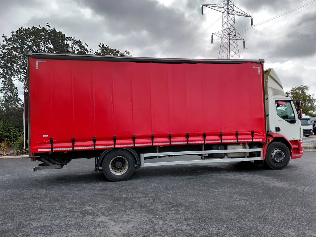 2020 DAF 260 HP AUTO CURTAINSIDER - Camion cu prelată: Foto 5 2020 DAF 260 HP AUTO CURTAINSIDER - Camion cu prelată: Foto 5