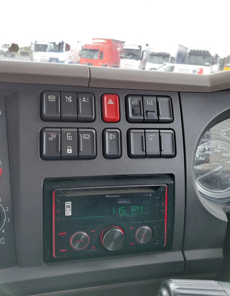 2020 DAF 260 HP AUTO CURTAINSIDER - Camion cu prelată: Foto 4 2020 DAF 260 HP AUTO CURTAINSIDER - Camion cu prelată: Foto 4