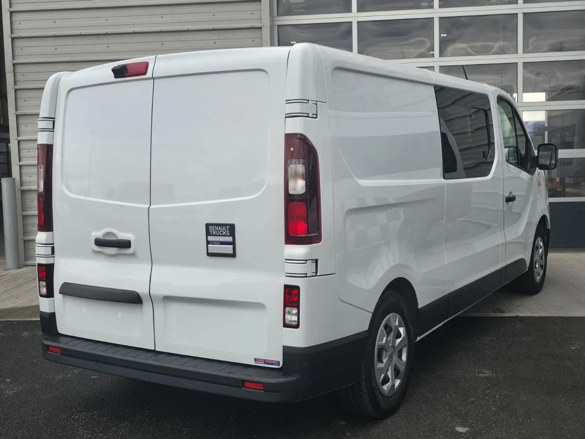 2025 Renault Trafic E-Tech Crew Cab - Autoutilitară cabină dublă: Foto 4 2025 Renault Trafic E-Tech Crew Cab - Autoutilitară cabină dublă: Foto 4