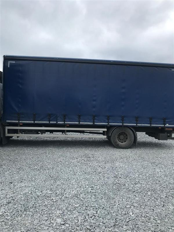 Fitzgeralds RENAULT 2017 D 18 High 4×2 250 Curtainsider - Camion cu prelată: Foto 3 Fitzgeralds RENAULT 2017 D 18 High 4×2 250 Curtainsider - Camion cu prelată: Foto 3