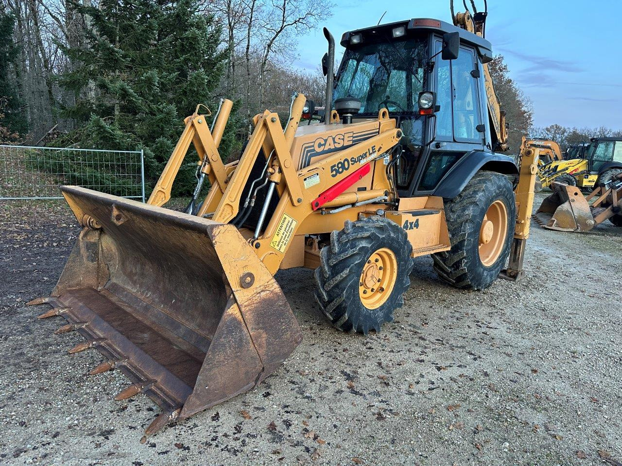 CASE 580 SLE - Buldoexcavator: Foto 3 CASE 580 SLE - Buldoexcavator: Foto 3