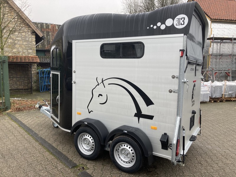 CHEVAL Liberté Gold 3 met zadelkamer - Remorcă transport cai: Foto 4 CHEVAL Liberté Gold 3 met zadelkamer - Remorcă transport cai: Foto 4