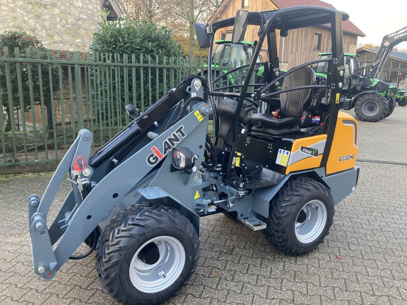 Giant G2300 HD - Încărcător articulat: Foto 2 Giant G2300 HD - Încărcător articulat: Foto 2