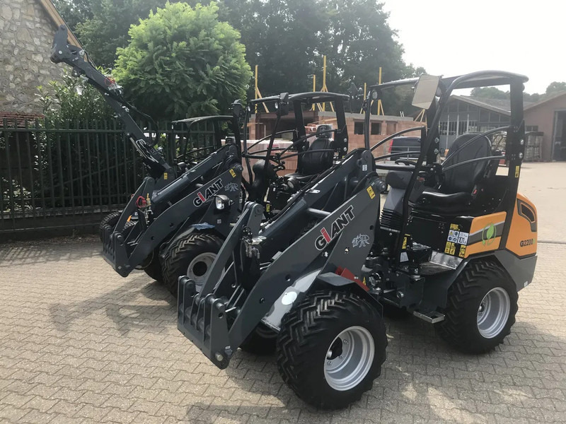 Giant Giant G1200 tele / G2300 HD / G2200 E - Încărcător articulat: Foto 1 Giant Giant G1200 tele / G2300 HD / G2200 E - Încărcător articulat: Foto 1