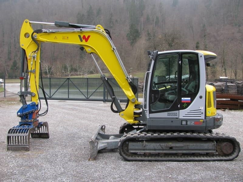 Wacker Neuson EZ 80 z grajferjem - Mini excavator: Foto 3 Wacker Neuson EZ 80 z grajferjem - Mini excavator: Foto 3