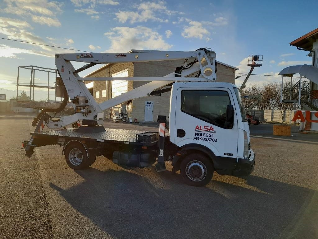 Camion cu nacela Oil & Steel 189: Foto 20