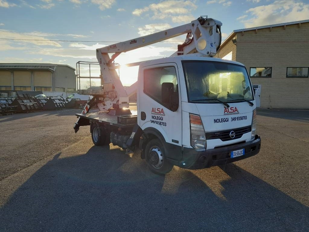 Camion cu nacela Oil & Steel 189: Foto 18