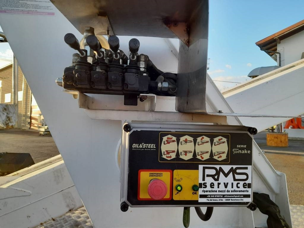 Camion cu nacela Oil & Steel 189: Foto 17