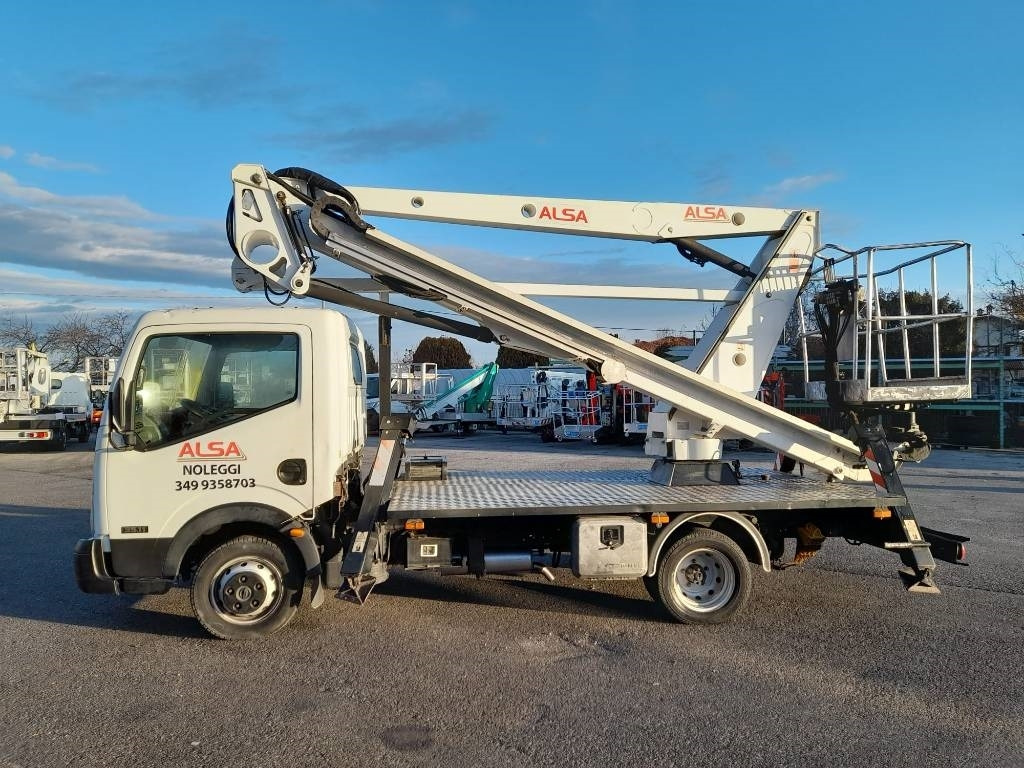 Camion cu nacela Oil & Steel 189: Foto 25