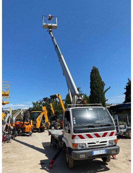 Nissan Cabstar Lifting basket 22 m - Autoutilitară: Foto 1 Nissan Cabstar Lifting basket 22 m - Autoutilitară: Foto 1
