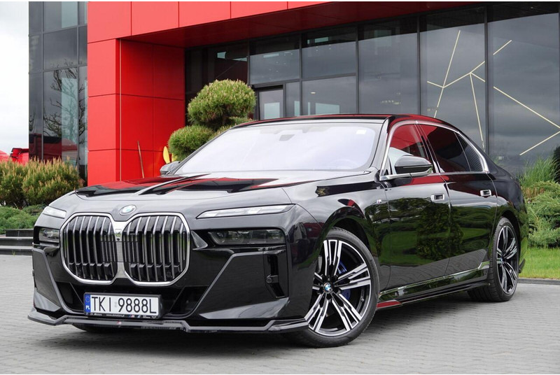 BMW 7 xDrive M Sport - Berlină/ Sedan: Foto 2 BMW 7 xDrive M Sport - Berlină/ Sedan: Foto 2