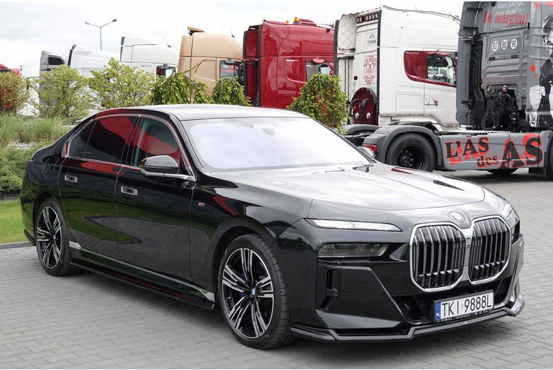 BMW 7 xDrive M Sport - Berlină/ Sedan: Foto 3 BMW 7 xDrive M Sport - Berlină/ Sedan: Foto 3