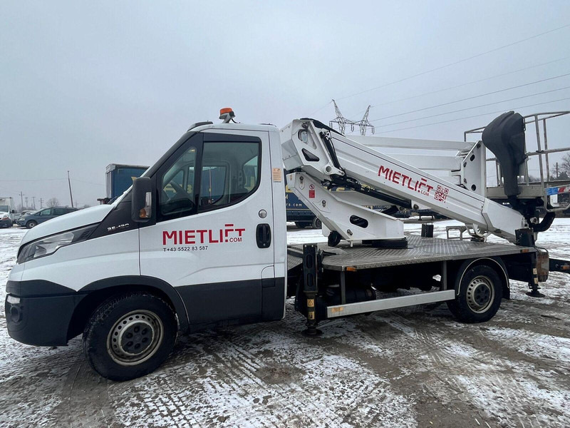 Iveco Daily 35-120 Oil & Steel Snake 2010 H Plus 20 m - Lifting Baske - Camion, Camion cu macara: Foto 5 Iveco Daily 35-120 Oil & Steel Snake 2010 H Plus 20 m - Lifting Baske - Camion, Camion cu macara: Foto 5