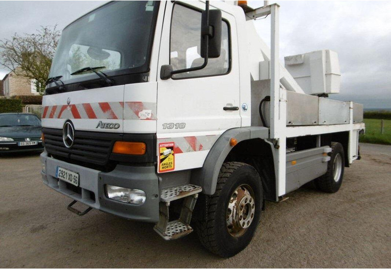 Mercedes-Benz Atego 1318 Nacelle - Lifting basket truck - Camion, Camion cu macara: Foto 1 Mercedes-Benz Atego 1318 Nacelle - Lifting basket truck - Camion, Camion cu macara: Foto 1