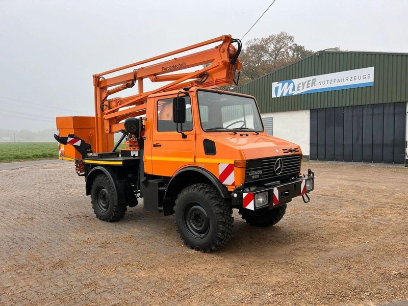 Mercedes-Benz Unimog 1200 4x4 - Lifting basket - Camion, Camion cu macara: Foto 2 Mercedes-Benz Unimog 1200 4x4 - Lifting basket - Camion, Camion cu macara: Foto 2