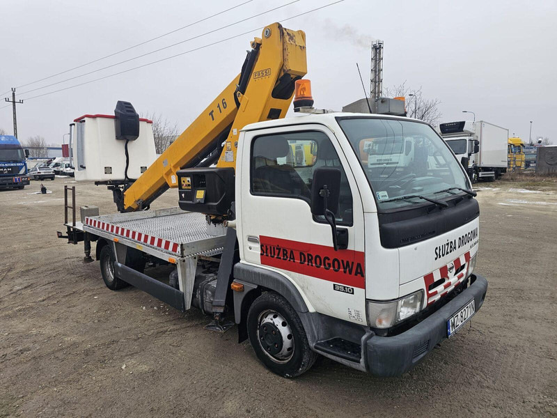 Nissan Cabstar 35.10 - Socage Lifting Basket - 16m - Camion, Camion cu macara: Foto 2 Nissan Cabstar 35.10 - Socage Lifting Basket - 16m - Camion, Camion cu macara: Foto 2