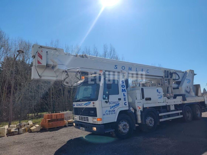 Volvo FL12 - Mounted boom lift truck - Camion, Camion cu macara: Foto 1 Volvo FL12 - Mounted boom lift truck - Camion, Camion cu macara: Foto 1