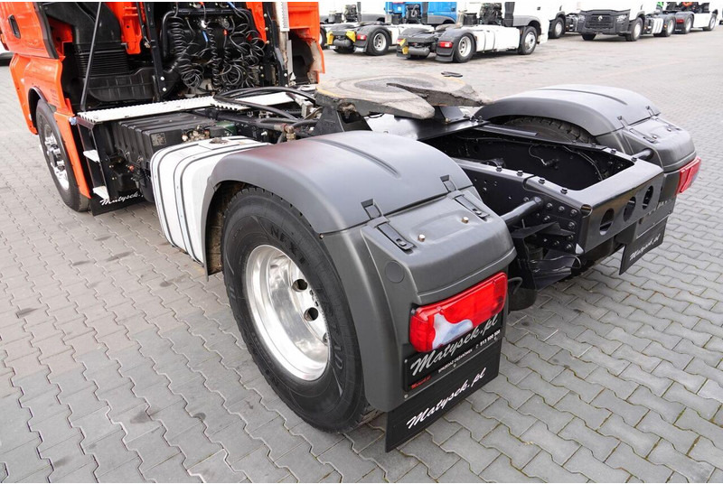 Cap tractor MAN TGX 18.440 / 4x4 / HYDRAULIKA / HYDRODRIVE / EURO 6 / MANUAL / P: Foto 15 Cap tractor MAN TGX 18.440 / 4x4 / HYDRAULIKA / HYDRODRIVE / EURO 6 / MANUAL / P: Foto 15