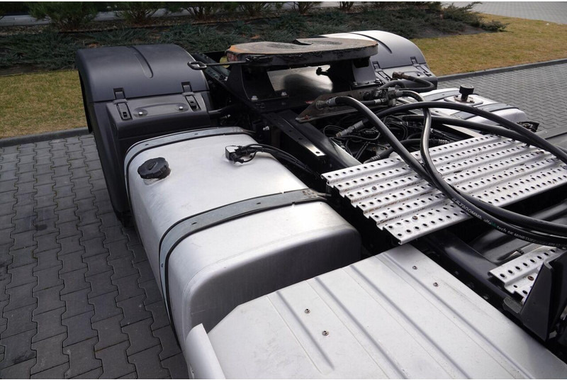 Cap tractor MAN TGX 18.440 / 4x4 / HYDRAULIKA / HYDRODRIVE / EURO 6 / MANUAL / P: Foto 18 Cap tractor MAN TGX 18.440 / 4x4 / HYDRAULIKA / HYDRODRIVE / EURO 6 / MANUAL / P: Foto 18