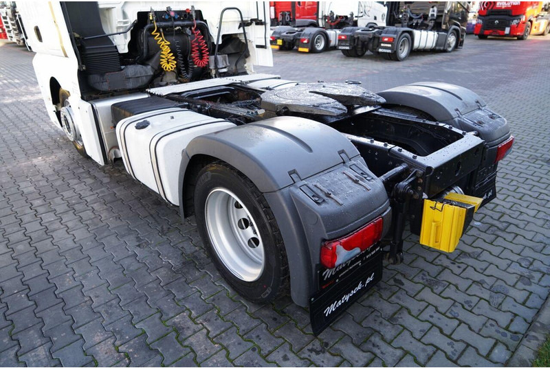 Cap tractor MAN TGX 18.440 / XLX / MEGA / MANUAL / LOW DECK: Foto 14 Cap tractor MAN TGX 18.440 / XLX / MEGA / MANUAL / LOW DECK: Foto 14