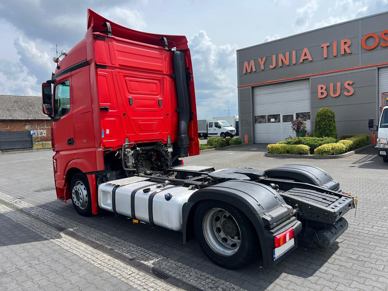 Mercedes-Benz ACTROS 1845 MP4 1.HAND RETARDER XENON LOW DECK - Cap tractor: Foto 3 Mercedes-Benz ACTROS 1845 MP4 1.HAND RETARDER XENON LOW DECK - Cap tractor: Foto 3