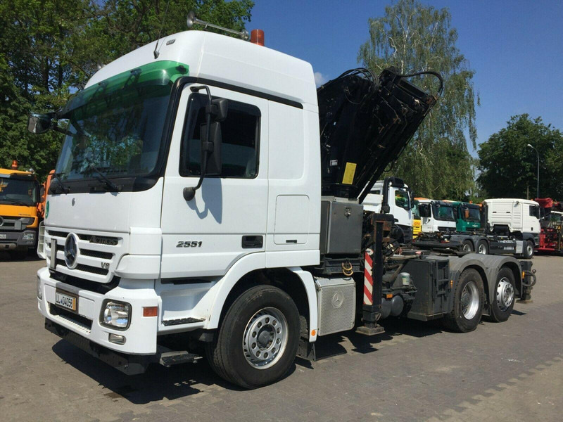 Mercedes-Benz ACTROS 2551 - Cap tractor: Foto 1 Mercedes-Benz ACTROS 2551 - Cap tractor: Foto 1