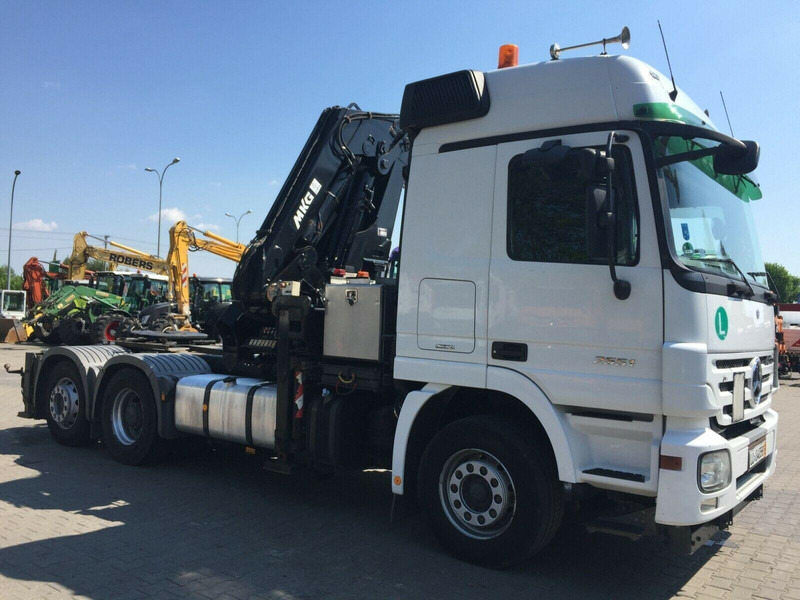 Mercedes-Benz ACTROS 2551 - Cap tractor: Foto 2 Mercedes-Benz ACTROS 2551 - Cap tractor: Foto 2