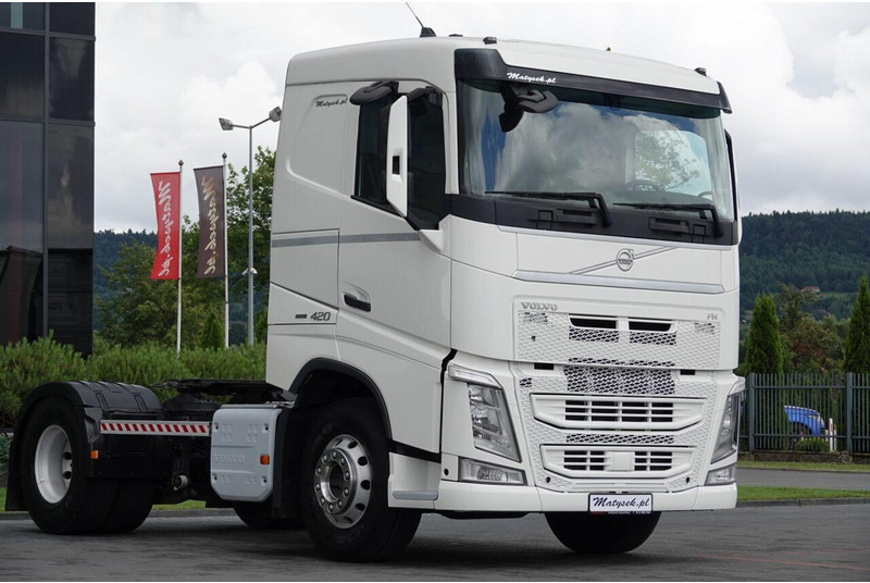Volvo FH 420 / 13 L / PEŁNY ADR / 2017 ROK / NISKA KABINA / SPROWADZON - Cap tractor: Foto 2 Volvo FH 420 / 13 L / PEŁNY ADR / 2017 ROK / NISKA KABINA / SPROWADZON - Cap tractor: Foto 2