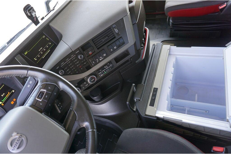 Cap tractor Volvo FH / 500 / EURO 6 / ACC / I -COOL / GLOBETROTTER: Foto 9 Cap tractor Volvo FH / 500 / EURO 6 / ACC / I -COOL / GLOBETROTTER: Foto 9