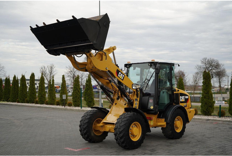 Caterpillar 906M / ŁADOWARKA KOŁOWA / 2019 ROK / ŁYŻKA SZCZĘKOWA / - Încărcător frontal pe pneuri: Foto 1 Caterpillar 906M / ŁADOWARKA KOŁOWA / 2019 ROK / ŁYŻKA SZCZĘKOWA / - Încărcător frontal pe pneuri: Foto 1