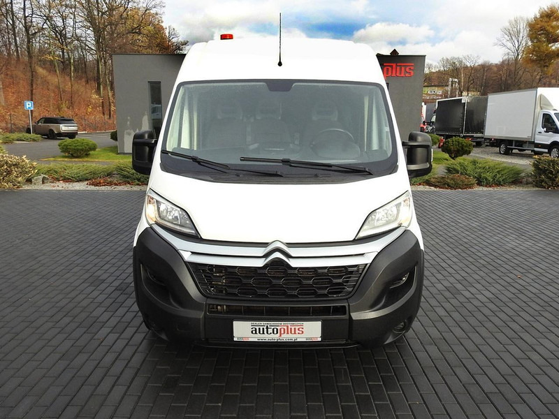Leasing de Citroën JUMPER FURGON BRYGADÓWKA 6 MIEJSC KLIMATYZACJA  140KM [ N37003 ] Citroën JUMPER FURGON BRYGADÓWKA 6 MIEJSC KLIMATYZACJA  140KM [ N37003 ]: Foto 5
