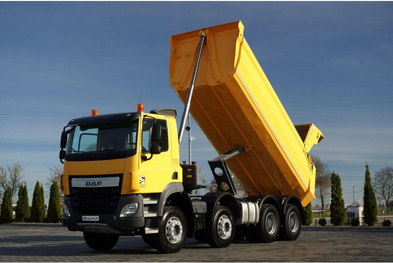 DAF CF 85.410 / 8x4 / WYWROTKA TYLNOZSYPOWA / HYDROKLAPA / OPONY 1 - Camion basculantă: Foto 4 DAF CF 85.410 / 8x4 / WYWROTKA TYLNOZSYPOWA / HYDROKLAPA / OPONY 1 - Camion basculantă: Foto 4