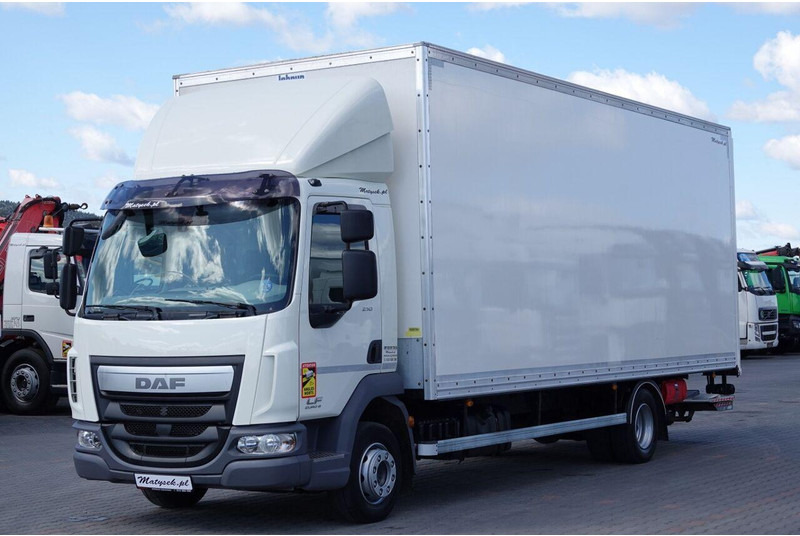 DAF LF 210 / KONTENER - 7 M / SOLÓWKA / WINDA DHOLLANDIA / EURO 6 - Camion furgon: Foto 1 DAF LF 210 / KONTENER - 7 M / SOLÓWKA / WINDA DHOLLANDIA / EURO 6 - Camion furgon: Foto 1
