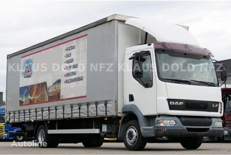 DAF LF 45.220 P+P + Tail lift - Camion cu prelată: Foto 2 DAF LF 45.220 P+P + Tail lift - Camion cu prelată: Foto 2