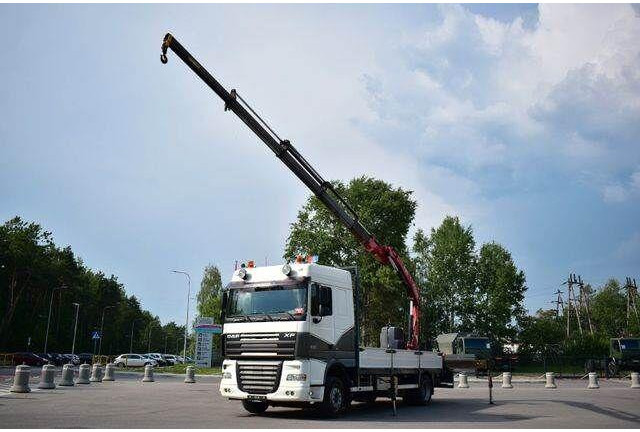 DAF XF 105.410 - Camion platformă, Camion cu macara: Foto 4 DAF XF 105.410 - Camion platformă, Camion cu macara: Foto 4