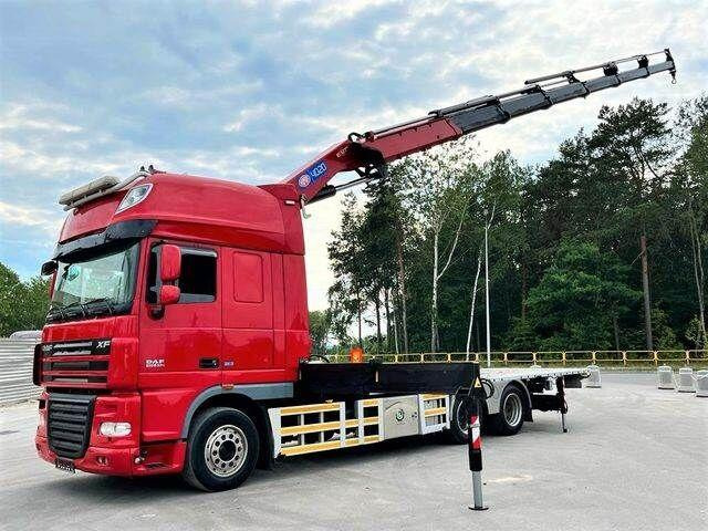 DAF XF 105 6x2 HMF 4020 EURO 5 KRAN CRANE - Camion platformă, Camion cu macara: Foto 1 DAF XF 105 6x2 HMF 4020 EURO 5 KRAN CRANE - Camion platformă, Camion cu macara: Foto 1
