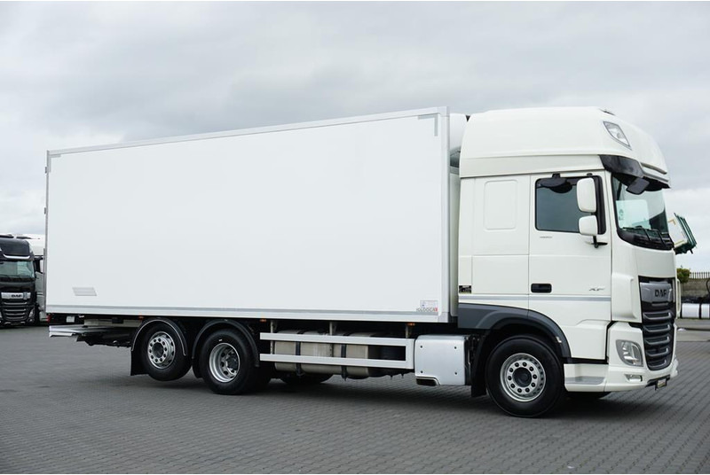 DAF XF 480 / E 6 / ACC / CHŁODNIA + WINDA / 18 PALET / ŁAD. 12 540KG - Camion frigider: Foto 4 DAF XF 480 / E 6 / ACC / CHŁODNIA + WINDA / 18 PALET / ŁAD. 12 540KG - Camion frigider: Foto 4