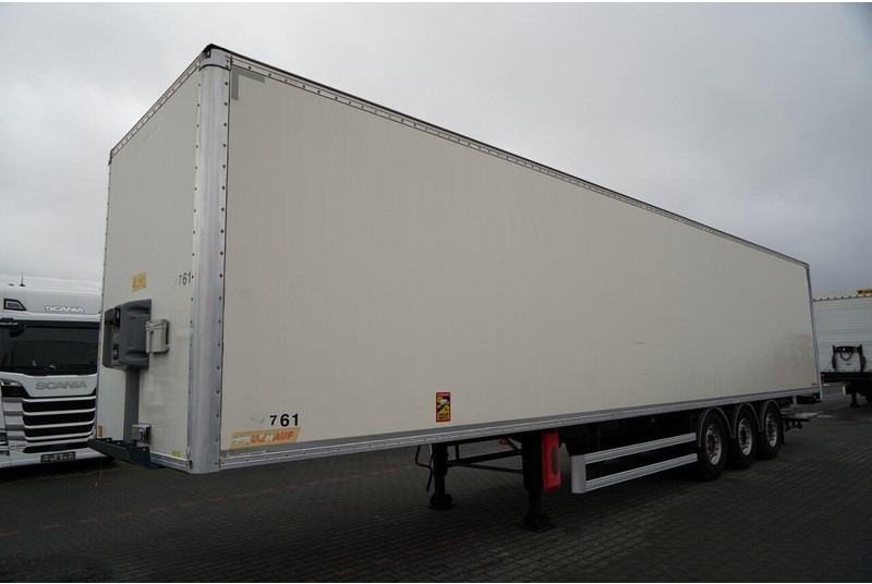 Fruehauf KONTENER / KOFFER / ROLETA / WINDA DOHALLNDIA / OŚ PODOSZONA / S - Semiremorcă furgon: Foto 4 Fruehauf KONTENER / KOFFER / ROLETA / WINDA DOHALLNDIA / OŚ PODOSZONA / S - Semiremorcă furgon: Foto 4