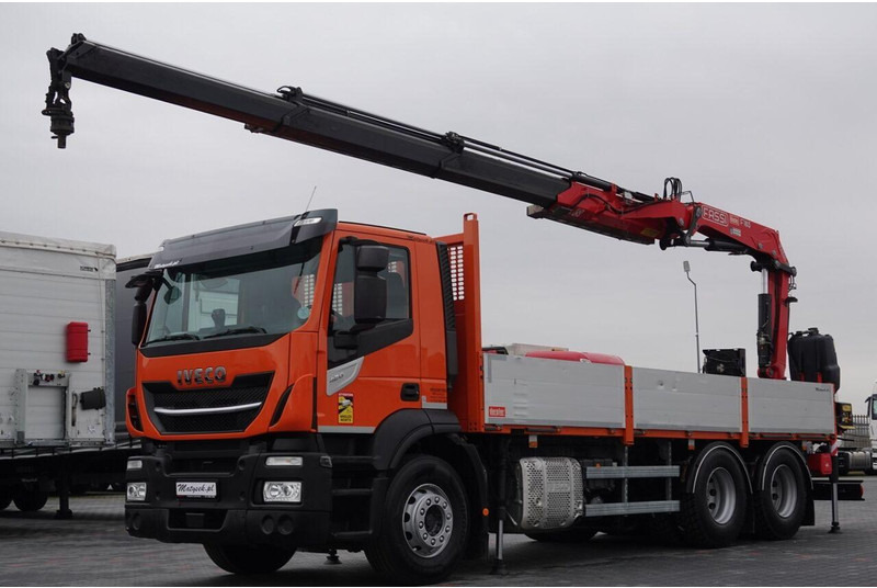 Iveco 420 - Camion platformă, Camion cu macara: Foto 2 Iveco 420 - Camion platformă, Camion cu macara: Foto 2