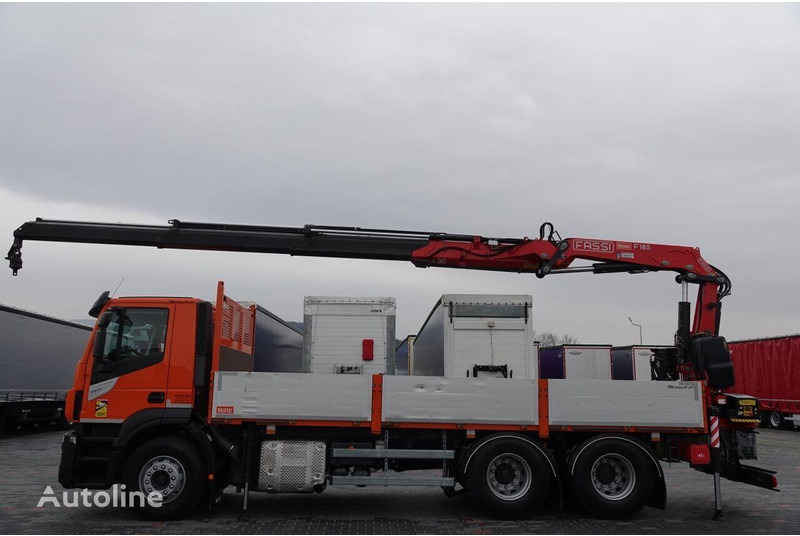 Iveco 420 Flatbed + crane FASSI 185 6x2 - Camion platformă, Camion cu macara: Foto 2 Iveco 420 Flatbed + crane FASSI 185 6x2 - Camion platformă, Camion cu macara: Foto 2