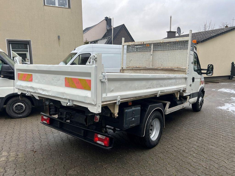 Iveco 70C17 3 way tipper - Camion basculantă: Foto 4 Iveco 70C17 3 way tipper - Camion basculantă: Foto 4