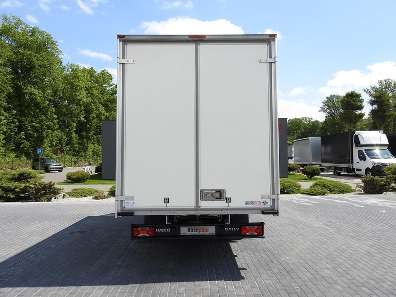 Autoutilitară box Iveco DAILY 35C14 KONTENER 8 PALET TEMPOMAT KLIMATYZACJA BLIŹNIACZE K: Foto 10 Autoutilitară box Iveco DAILY 35C14 KONTENER 8 PALET TEMPOMAT KLIMATYZACJA BLIŹNIACZE K: Foto 10