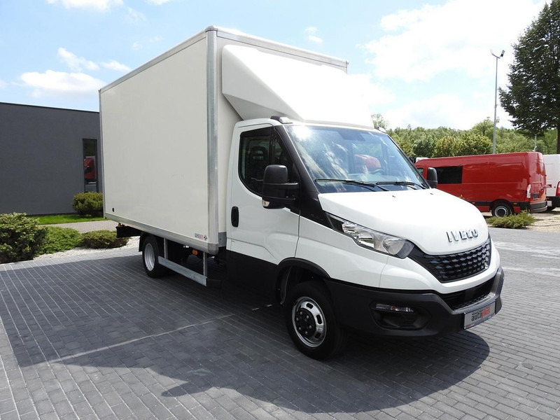 Iveco DAILY 35C14 KONTENER 8 PALET TEMPOMAT KLIMATYZACJA BLIŹNIACZE K - Autoutilitară box: Foto 4 Iveco DAILY 35C14 KONTENER 8 PALET TEMPOMAT KLIMATYZACJA BLIŹNIACZE K - Autoutilitară box: Foto 4