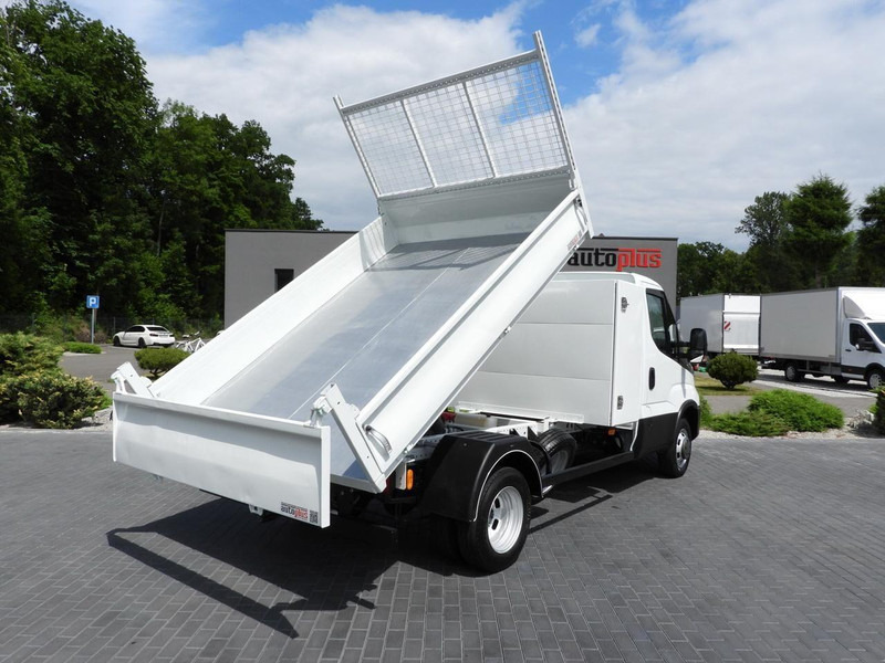 Iveco DAILY 35C16 WYWROTKA TEMPOMAT BLIŹNIACZE KOŁA KLIMATYZACJA 160K - Autoutilitară basculantă: Foto 3 Iveco DAILY 35C16 WYWROTKA TEMPOMAT BLIŹNIACZE KOŁA KLIMATYZACJA 160K - Autoutilitară basculantă: Foto 3