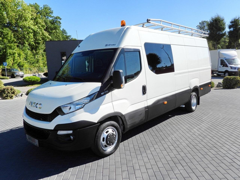 Autoutilitară box Iveco DAILY 35C17 FURGON BRYGADÓWKA 6 MIEJSC TEMPOMAT BLIŹNIACZE KOŁA: Foto 18